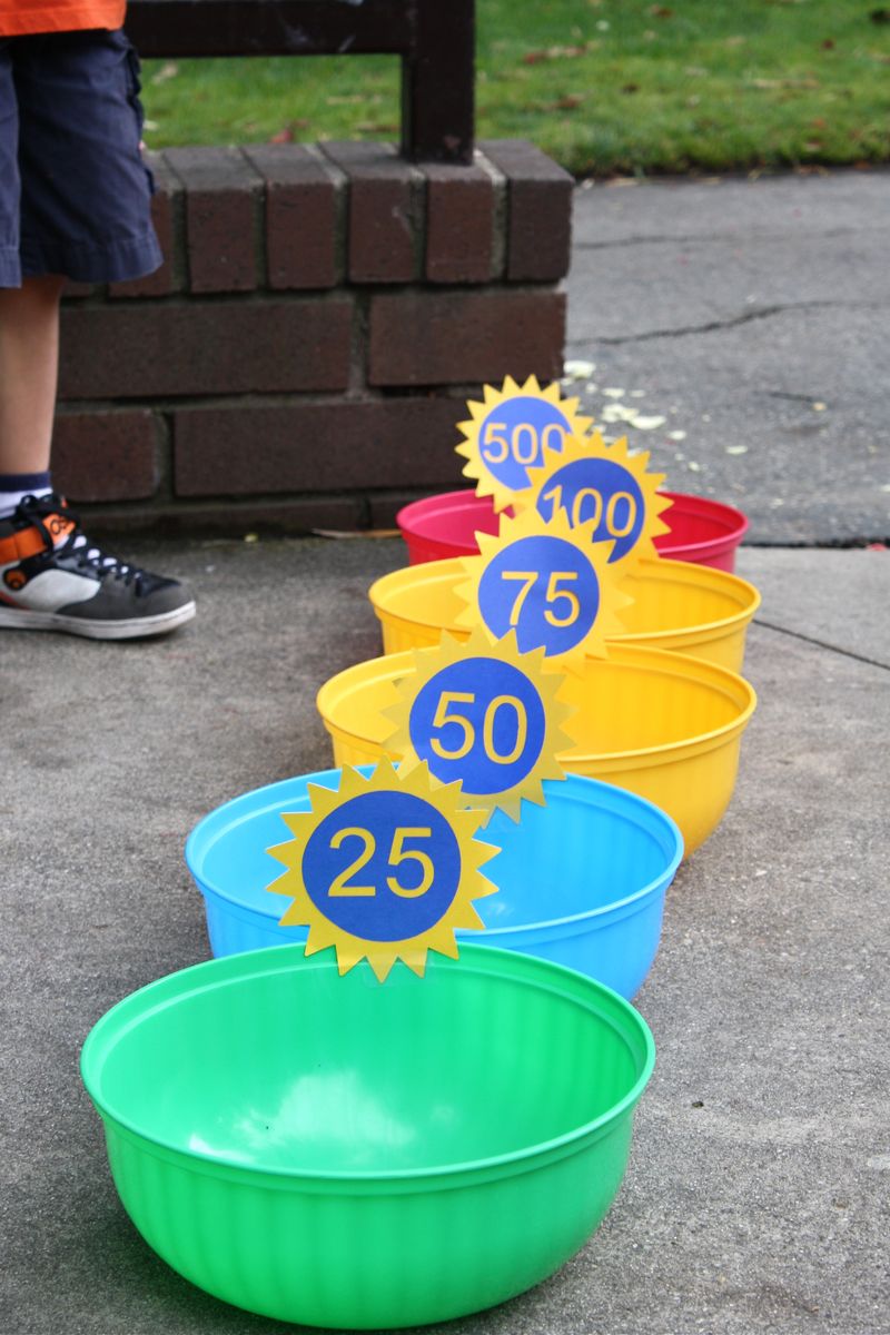 Bean Bag Toss Game - many other circus party ideas!