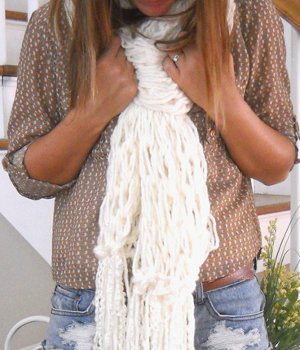 How to Arm Knit a Fringe Scarf