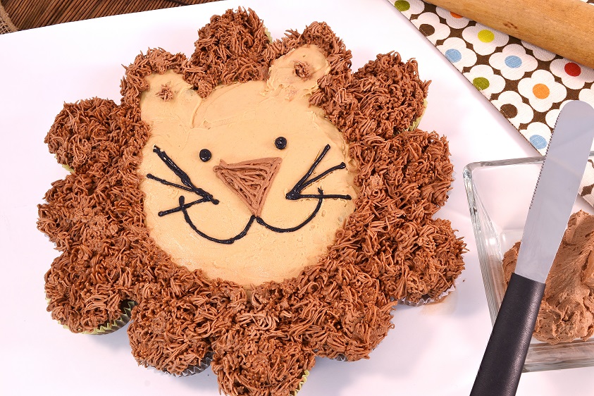 Lion Pull Apart Cake