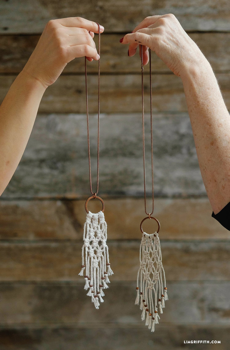 Macrame Necklace Tutorial and other amazing macrame projects!