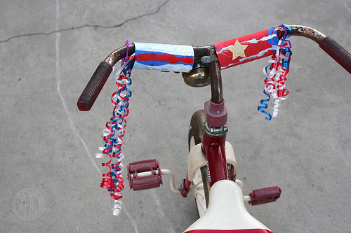 Parade Bike Handle Streamer Tutorial