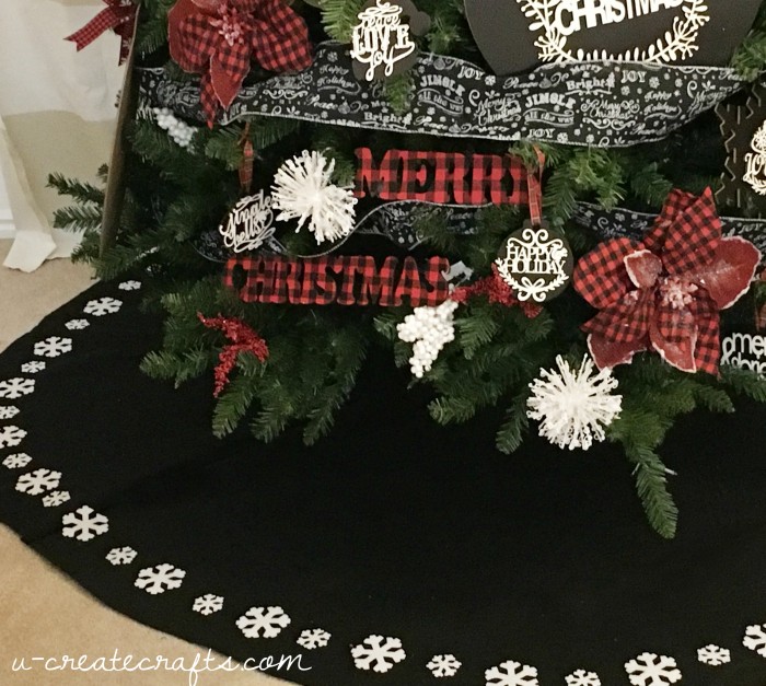 Snowflake Tree Skirt