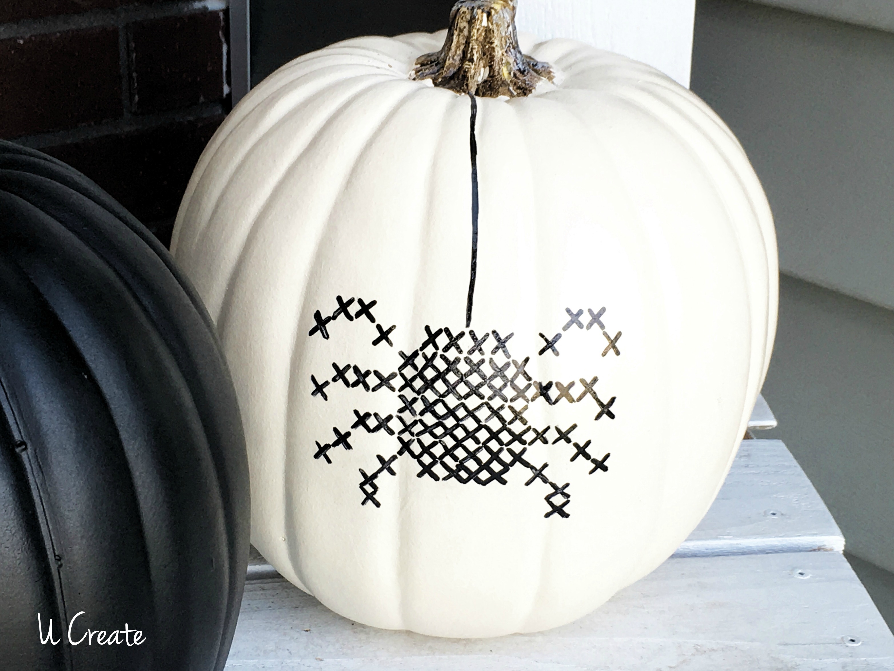 DIY Paint Stitched Pumpkins with free printable templates by U Create